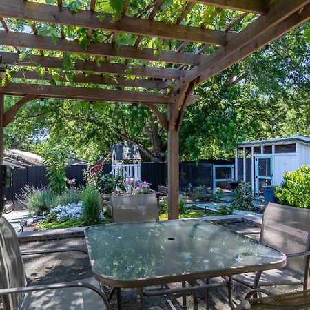 Готель Chic Rv Retreat, Stunning Yard In Розберг Екстер'єр фото