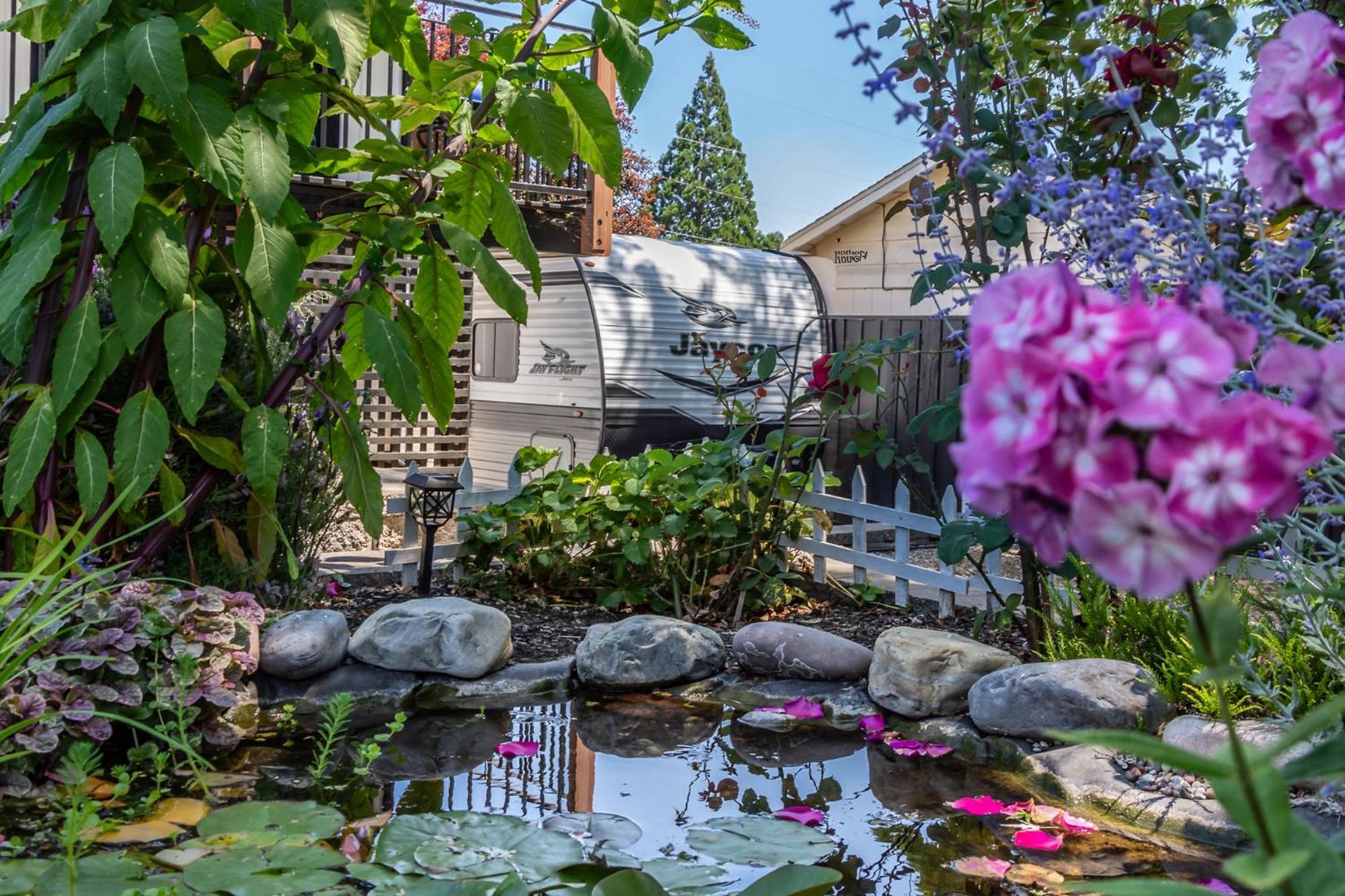 Готель Chic Rv Retreat, Stunning Yard In Розберг Екстер'єр фото